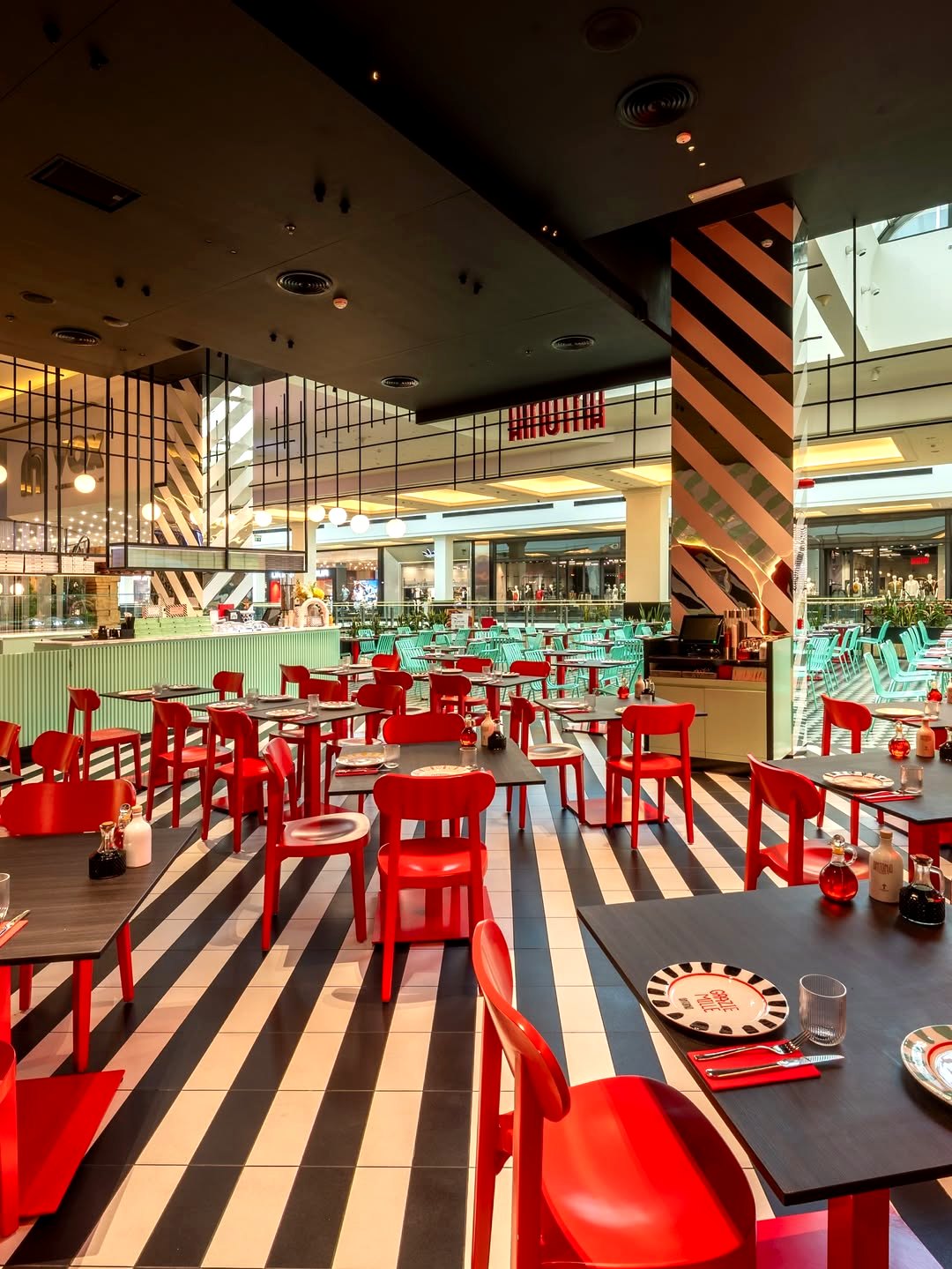 Antonia, MOE Dubai 4