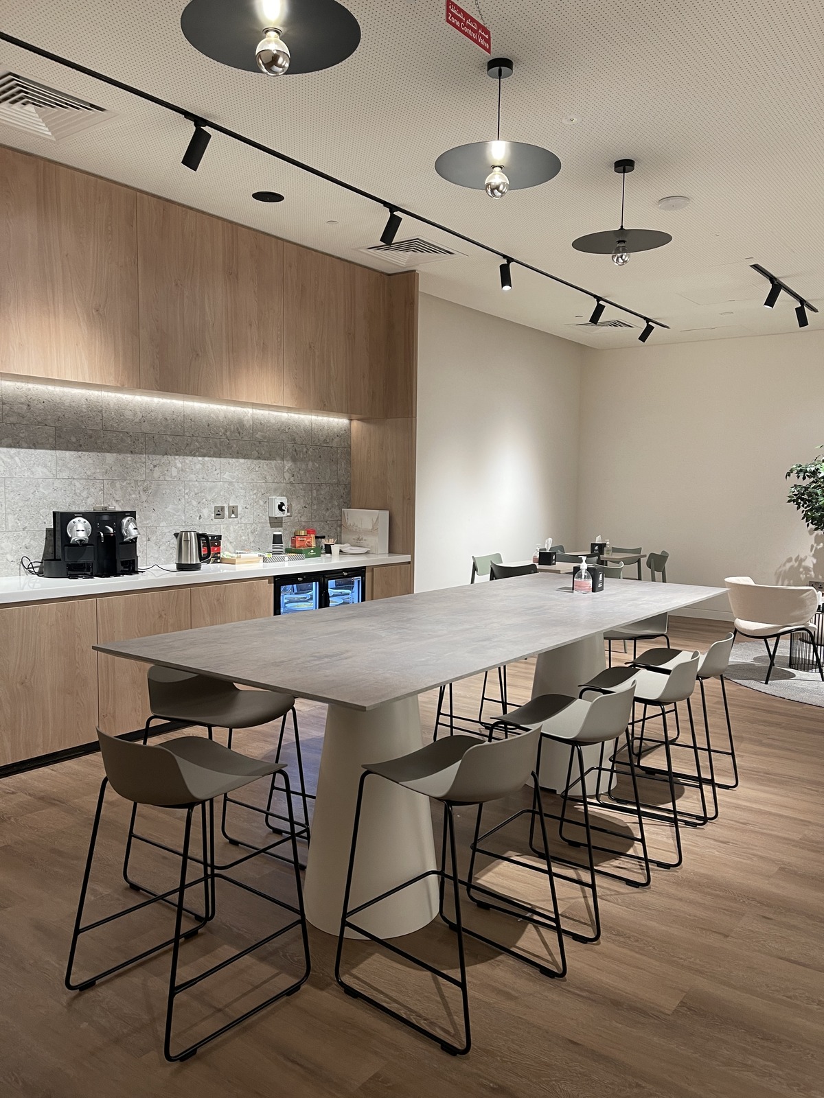 Cafeteria communal table